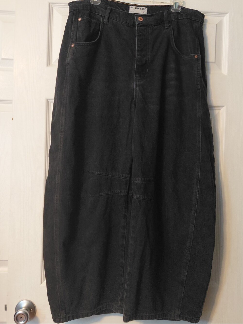 We The Free Good Luck Mid Rise Barrel Jeans Size 32 Washed Black
